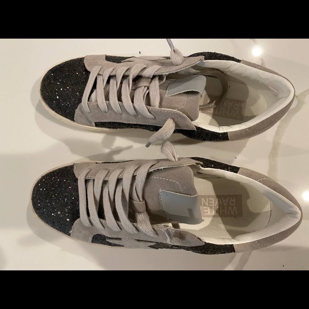 Black golden goose Dupe glitter sneakers. Size 6.5